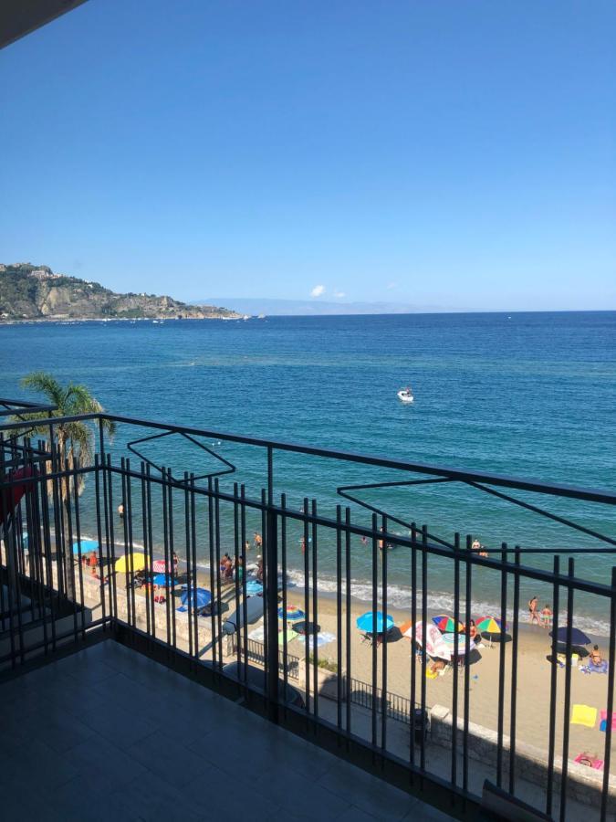 Apartamento La Mansarda Giardini-Naxos Exterior foto
